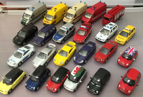 Мини-1/72 специального литого металла разнообразие Изысканный автомобиль украшения Коллекционная модель игрушки для детей