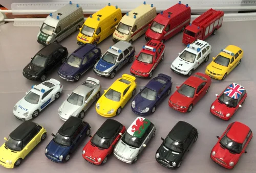

Mini 1 / 72 Special Die-cast Metal A Variety Of Exquisite Car Desktop Ornaments Collection Model Toys For Children