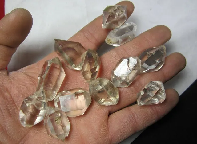 190 AAA+ Одежда высшего качества Херкимер Diamond Crystal точка