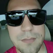 A***v