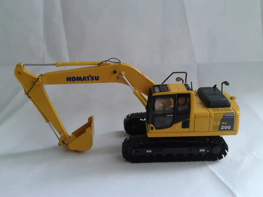 komatsu toy excavator