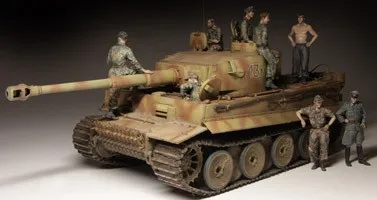 1/35 Waffen-SS Panzer Crew, Курский 1943 большой набор (10 человек)