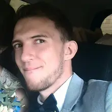 A***v