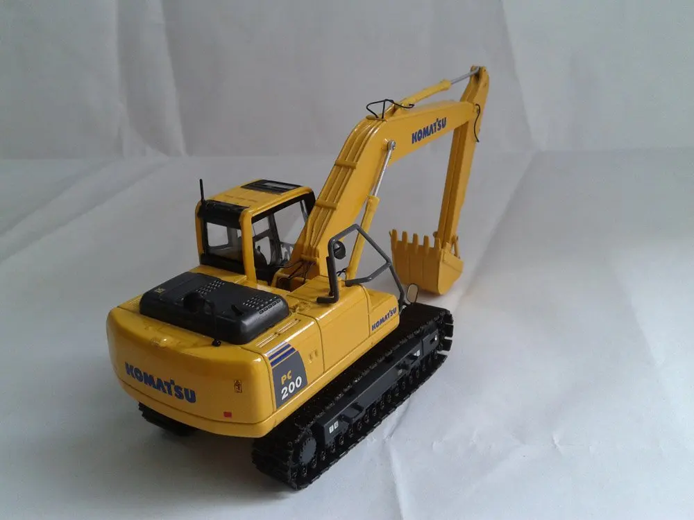 1:50 Komatsu PC200-8 экскаватор игрушка