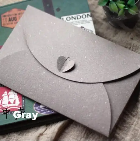 Gray x 50PCS Травяной Винтаж конверт натуральный подарок Ретро открытка конверт с принтом в виде сердец и Кнопка 50 шт./лот - Цвет: Gray x 50PCS