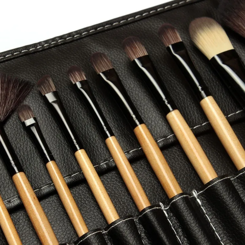 18 шт./компл. Макияж Кисточки набор инструментов, Make-Up Парфюмерия Комплект Шерсть Make Up Кисточки Набор Косметический Тени для век губ Основа для макияжа лица корректоры для лица Расчёски для волос - Handle Color: wooden color