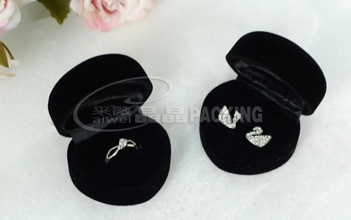 velvet ring display box005.jpg_.webp