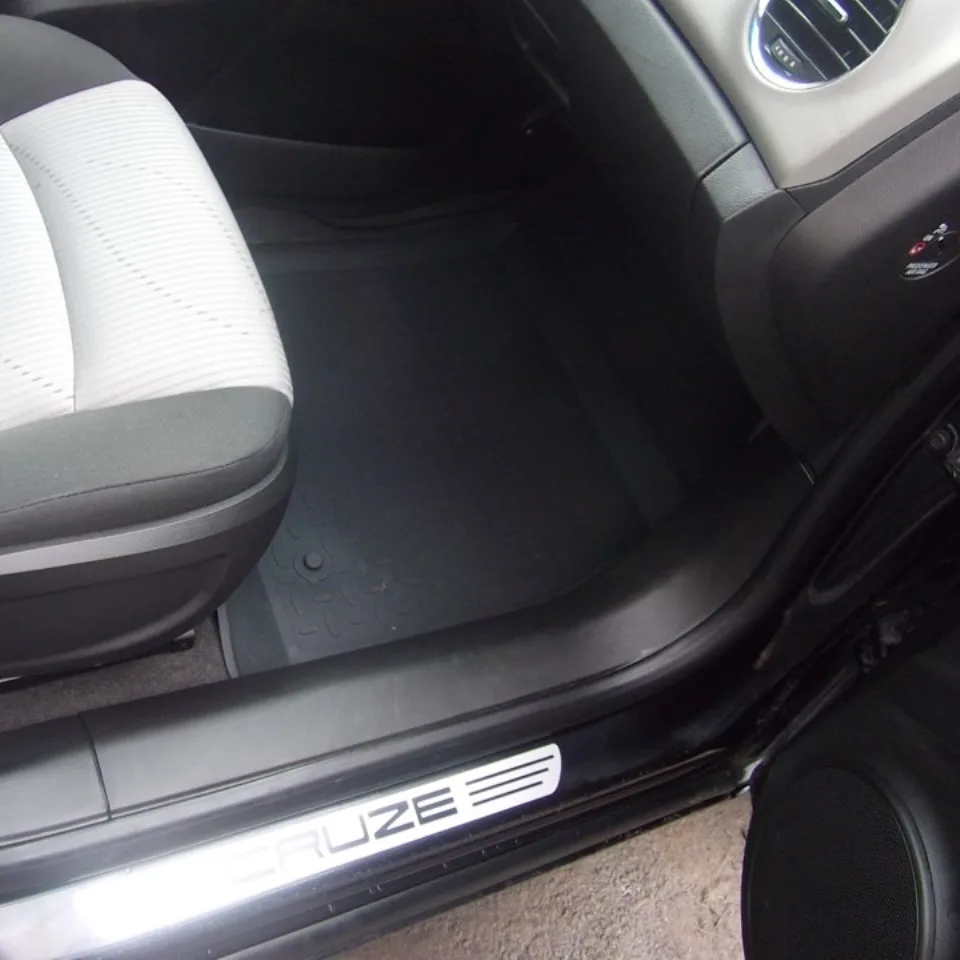 Для Chevrolet Cruze 2009- резиновые коврики с высокими бортиками Seintex 01443