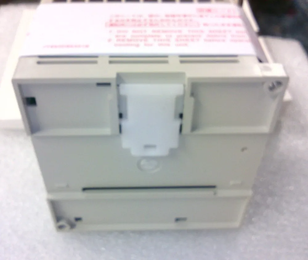 Mitsubishi FX1N-24MT контроллер движения с ЧПУ PLC может использовать для управления шаговой системой или сервосистемы управления легко и дешевле
