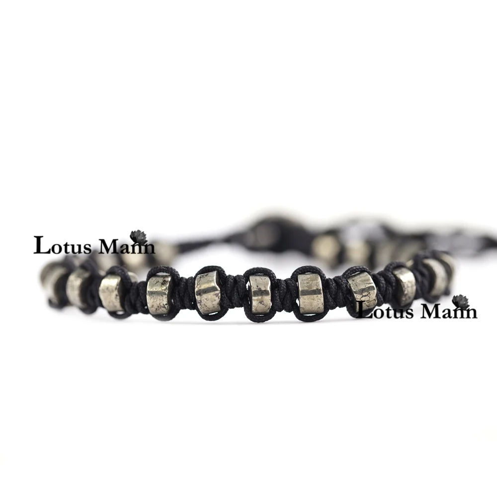 Трикотажный цельный браслет lotus mann pyrite