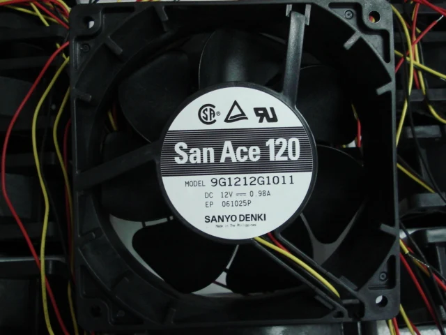 Sanyo 9G1212G1011 DC12V 0.98A 12 см 120*120*38 мм махрово охлаждающий вентилятор