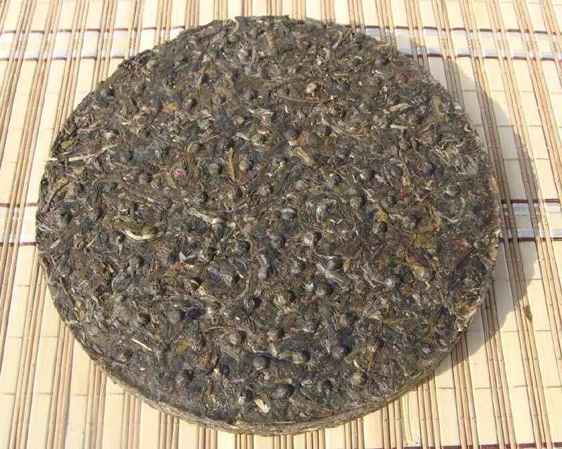 Silver Award Puer, 357g Raw Pu'er tea, Pu erh,PC07,Free Shipping