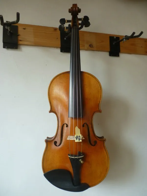 Нет. A2 Скрипки 4/4 модель Страдивари 1716 очень приятного тона 1 шт. назад