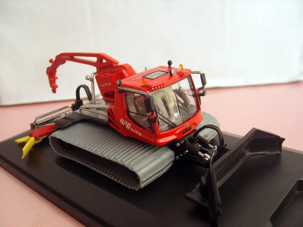 1: 87 Piste Bully 600 с краном и лебедкой игрушки