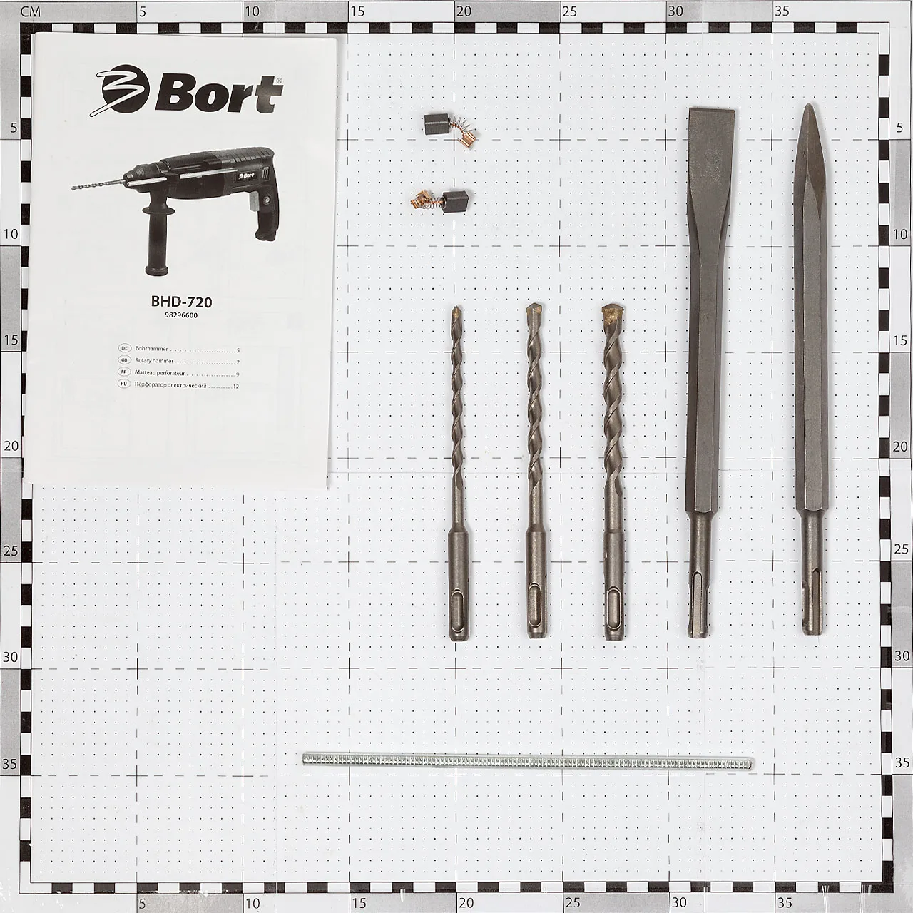 Перфоратор Bort BHD-720(мощность 620 Вт, тип патрона SDS+, 5500 ударов в минуту, удобный кейс с оснасткой