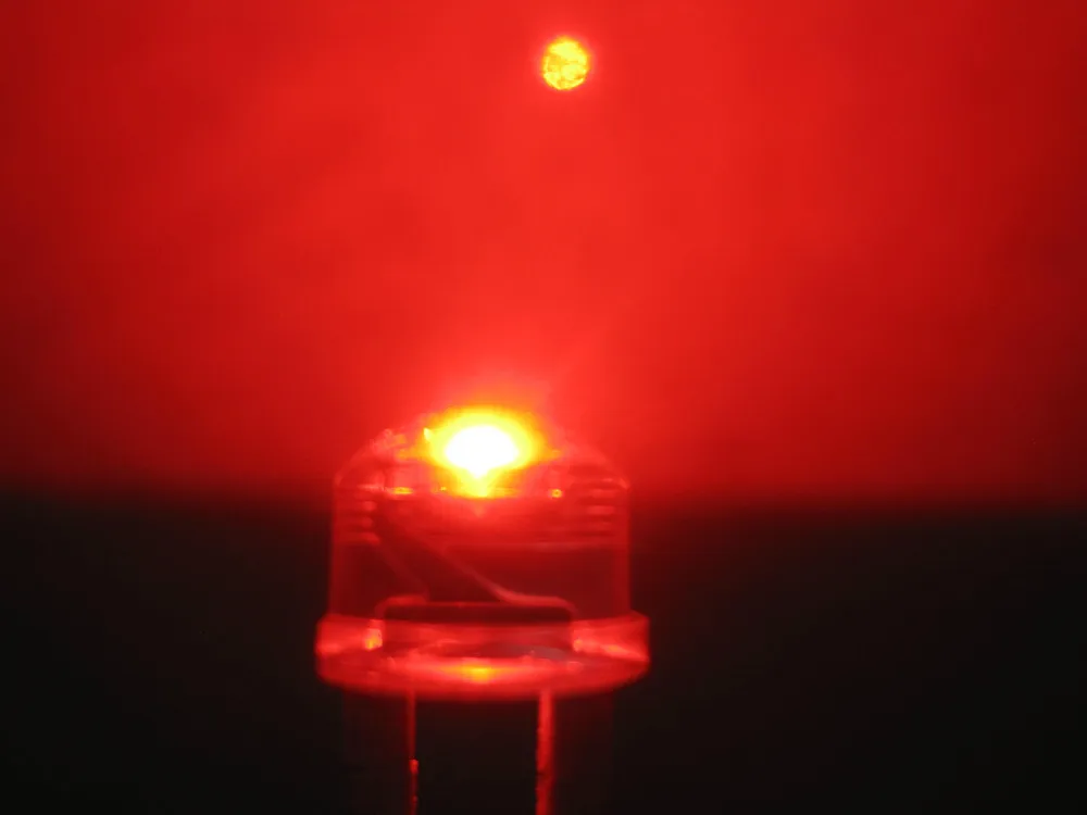 100 шт. 0,5 Вт 8 мм 140 градусов Красный светодиодный 10000mcd 150mA Большой/широкий угол 8 мм светоизлучающий диод 8 мм соломенная шляпа красный
