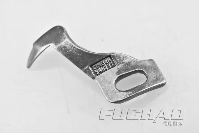 Для Singer 299 looper один набор из четырех частей(548232 548231 548207 548205