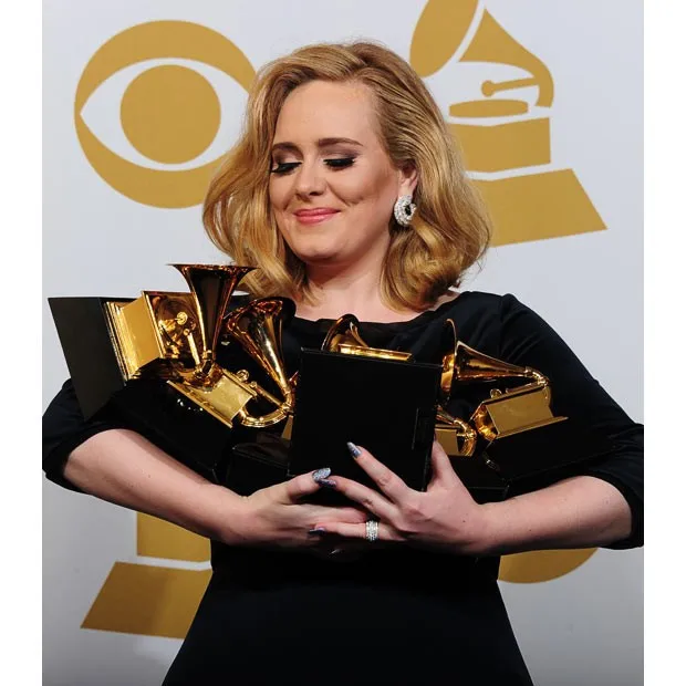 grammy-adele-award_2136524i