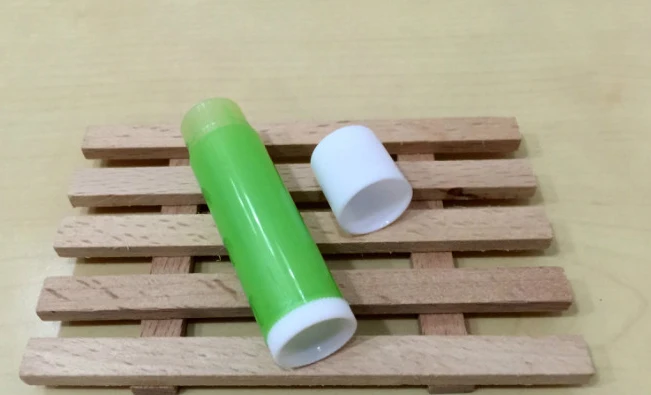 Green 5 мл 100 шт./лот DIY пустой тюбик помады, Пластик бальзам для губ бутылки, макияж помада контейнер, цвет блеск для губ - Цвет: Green