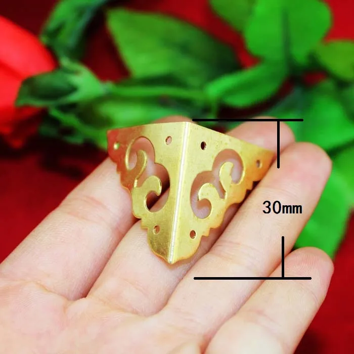 

10PCS 30*30MM Gold Corner Bracket Book Decoration Piece