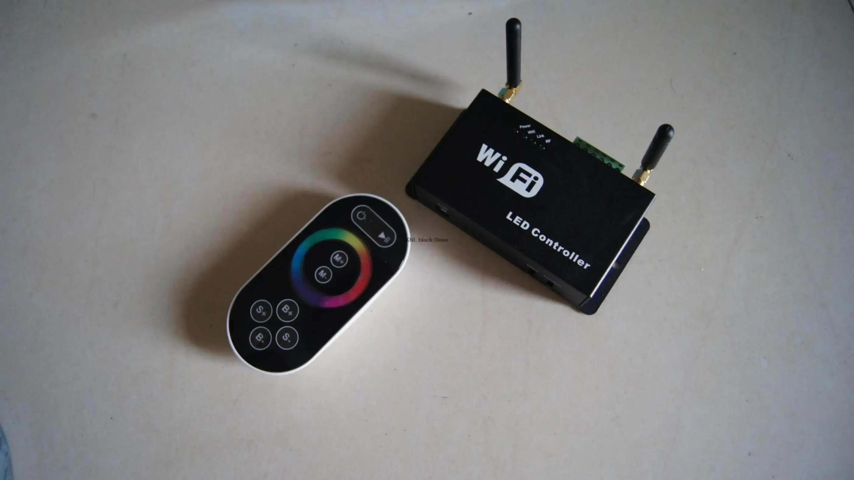 ; партия из 20 м дальнее расстояние Magic Color1.0 Led Wi-Fi Единая точка Управление; Работает на базе android, IOS и Радиочастотный пульт дистанционного управления