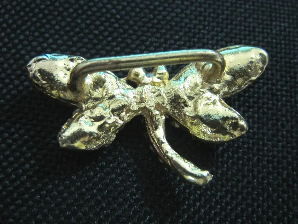 Free shipping+high quality+30*40mm+New charming butterfly rhinestone brooch for wedding