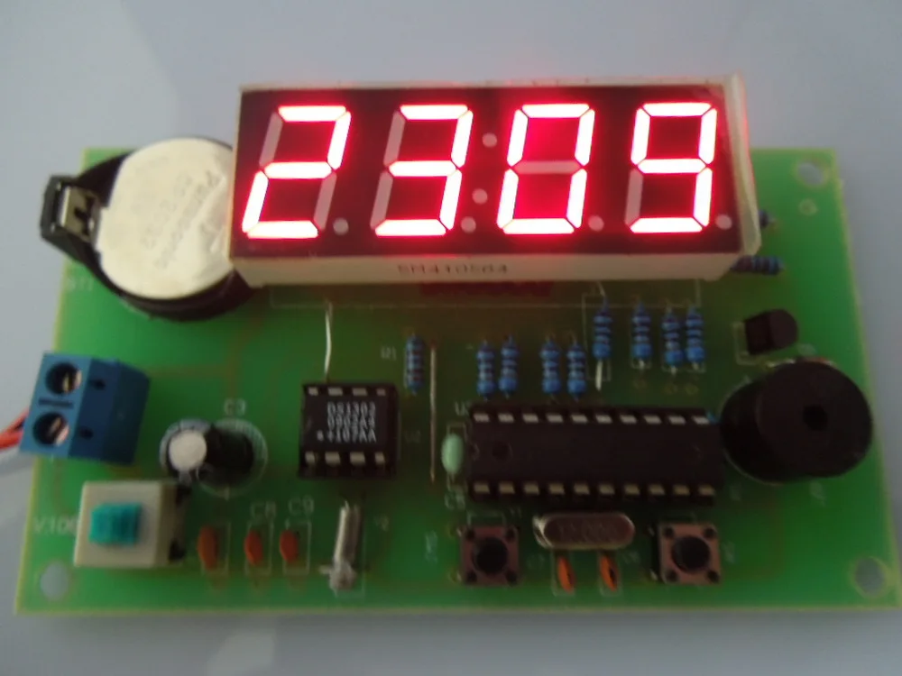 8 шт. 4 бит Микроконтроллер цифровые часы DS1302 4,5 V-5,5 V готовая продукция