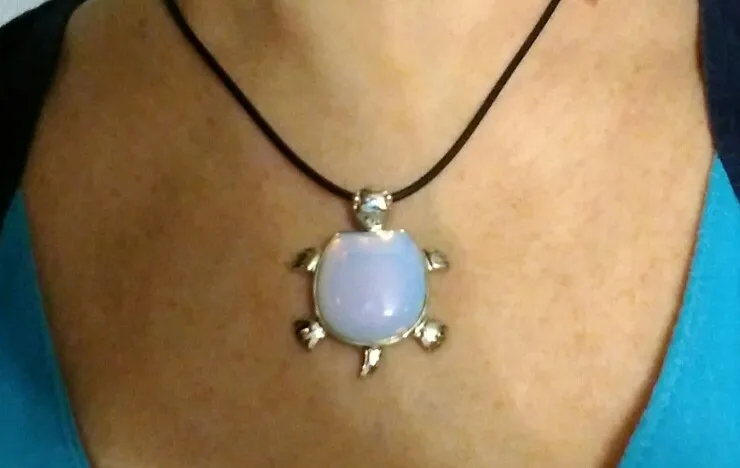 New Sri Lanka Moonstone opal oplaite stone Tortoise Pendant accessories 