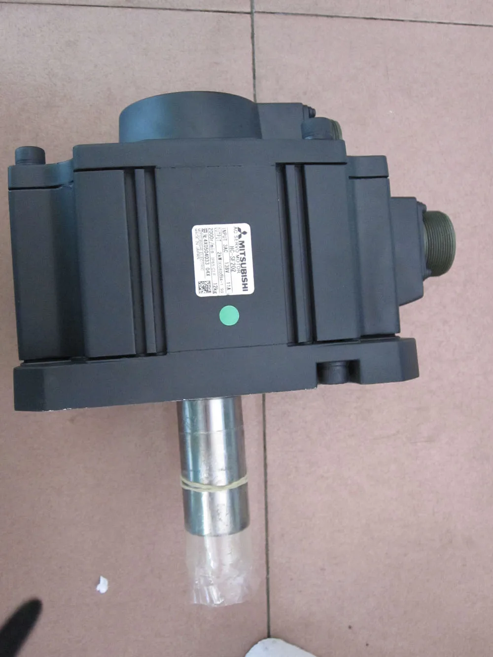 Японский серводвигатель переменного 2kw HC-SF202
