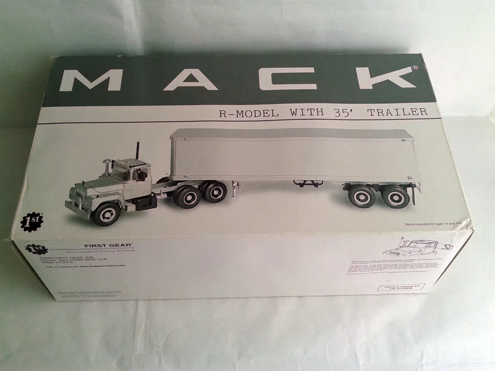 Первая передача 3149A 1:34 MACK B-MODEL с 35' ST прицепом