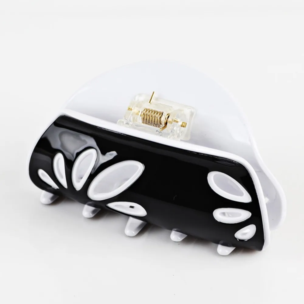 New Fashion Women Girls Black And White Geometric Patterns Claw Clips
