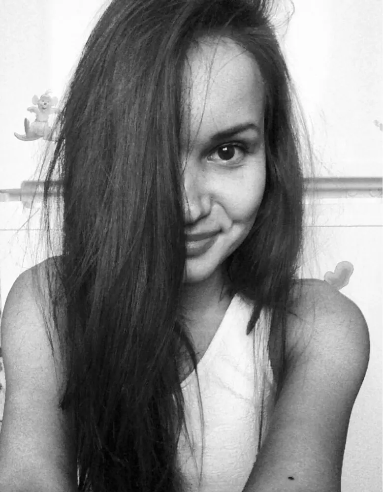 Казахстанские девушки на пляже. Иссык-куль девушки. Bibie julius в деле. Аяна касымова. Фотоохота на девушек на пляже.