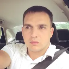 A***v