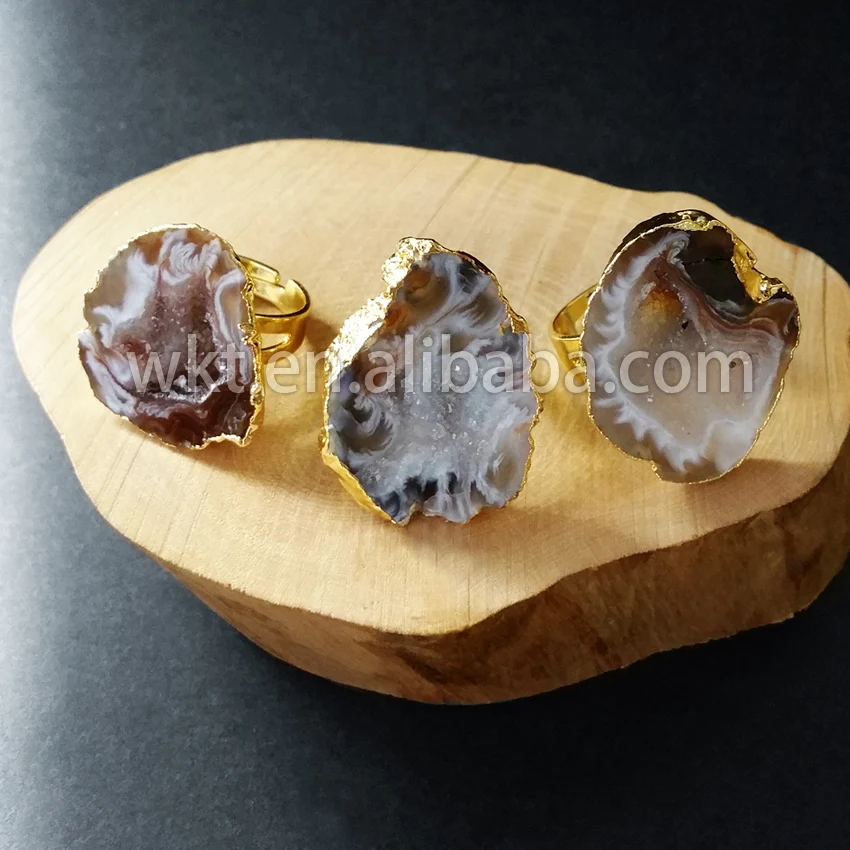

WT-R226 Wholesale Custom Natural Geode Raw Druzy Stone Random Shape Ring Natural Color With Adjustable Size Fashion Jewelry