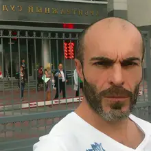 A***v