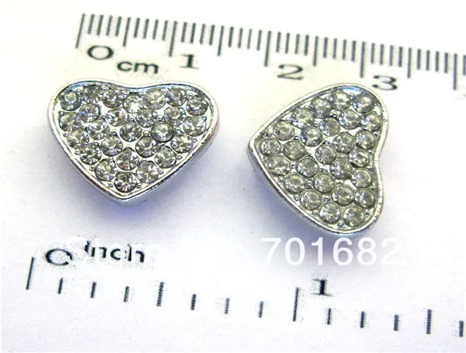 100 шт. Полный Стразы в форме сердца в форме внутреннего Dia.8mm подвеска-слайдер может через 8 мм ремень ошейник браслет