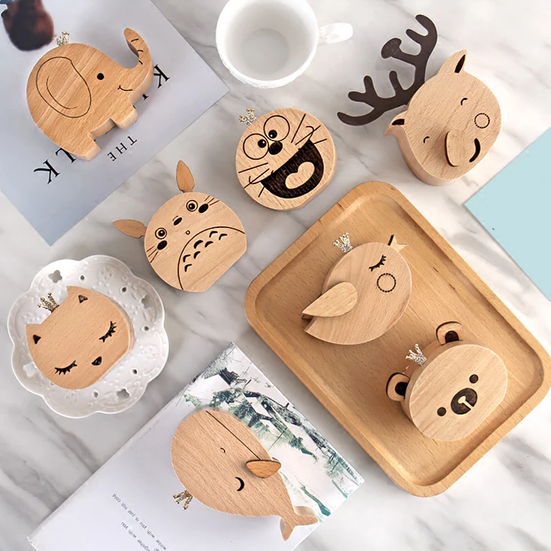 Wooden Animal Music Box Classical Rotating Wood Spring Music Box