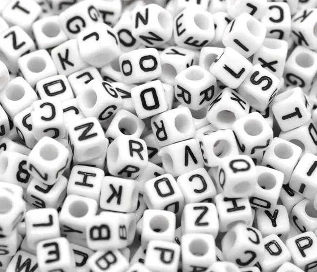 2500 шт./лот Смешанные Белый Acyrlic Письмо/Алфавит Cube Бусины 6x6 мм (1/4 "x1/4") свободный Корабль