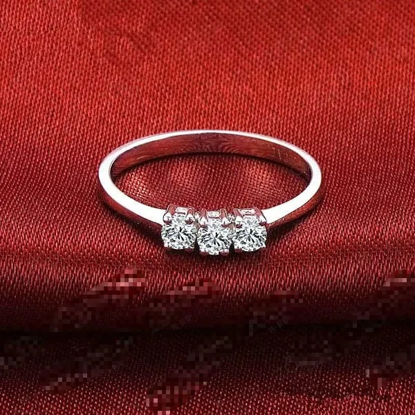 Подлинная Чарльз и Colvard 0.3Ct Муассанит кольцо три камни Royal Дизайн SOLID 18 К 750 Белое золото обручальное кольцо для женские