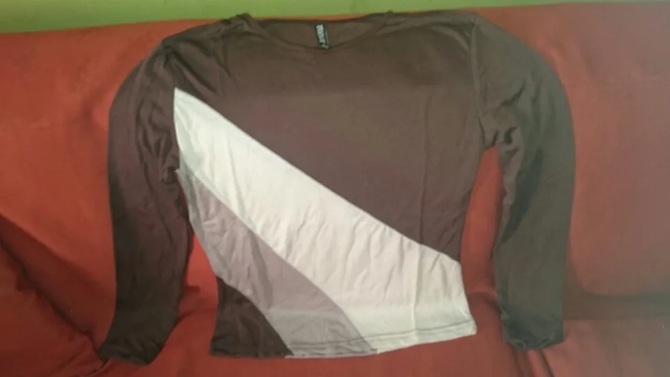 compre la talla xl es demasiado pequeňo. ya no
vuelvo a comprar deberían hacer las tallas como debe ser. parece talla s. yo uso talla xl y me queda bien.