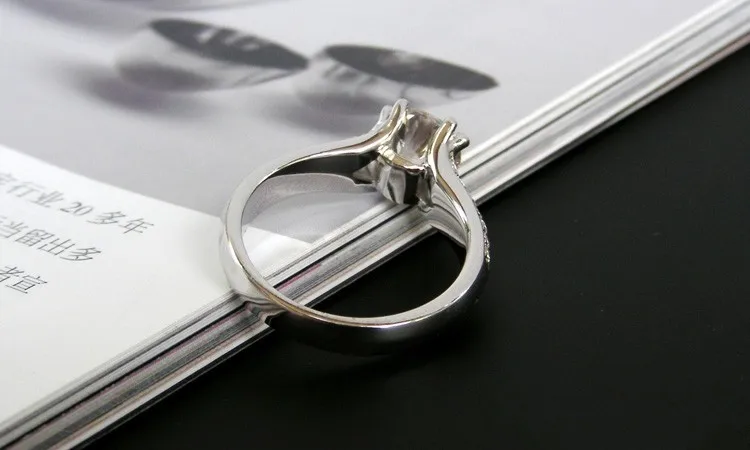Сердце голосовой Тест Положительный 1.5Ct круглой огранки Муассанит алмаз обручальное кольцо Твердые 14 к кольцо из белого золота ювелирные изделия кольцо AU585