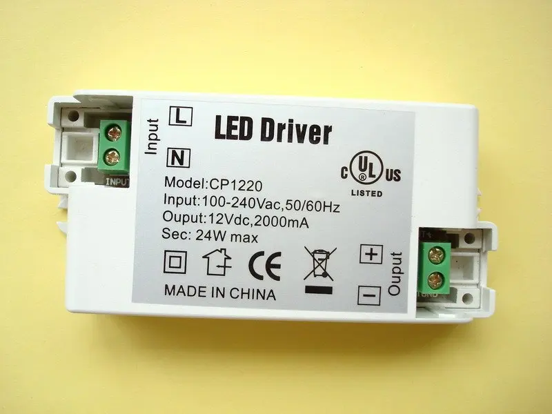50 шт./партия, Прямая с фабрики, постоянное напряжение DC12V 2A, 24 Вт светодиодный драйвер, Входное AC100-240V