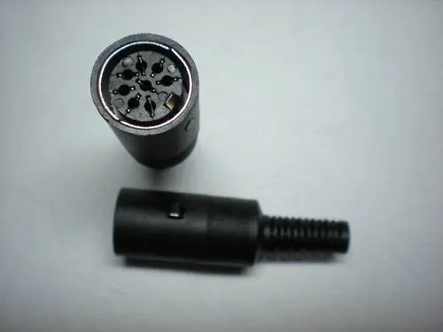 8 pin female