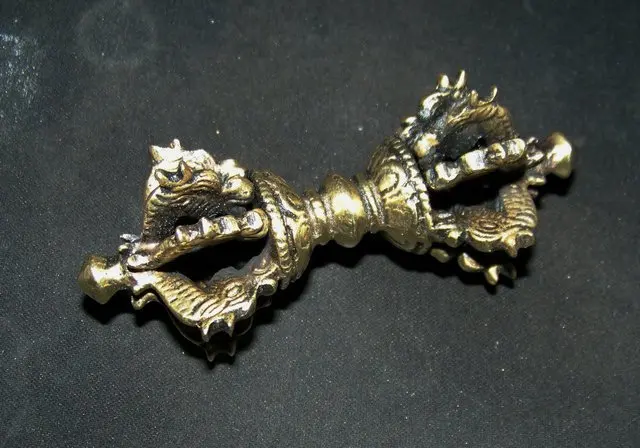 TBC909 Тибетский латунный Kingkong 8 линий Dorje, 95 мм, большой буддийский пуба Vajra, Коллекционирование