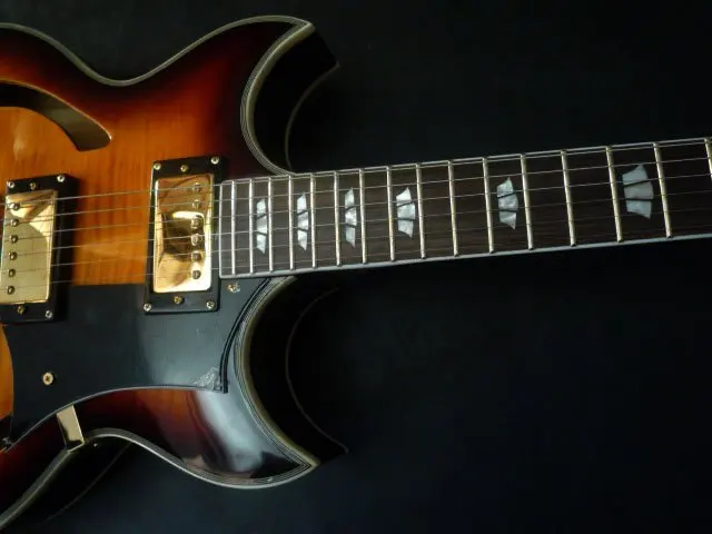 Джони джаз электрогитара sunburst to black