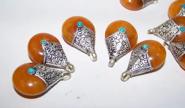TBP076 тибетский с серебряной крышкой Желтый Смола винтажный Кулон падения, 30 мм, элегантные капли воды Женские Подвески, 10 pcslot, лучшее предложение