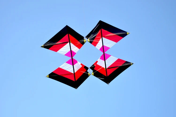Delta papalote треугольный воздушный змей Летающий windsock плоские воздушные змеи пляж Радуга Зонт в алмазах нейлон Радуга кайт Забавный завод бар