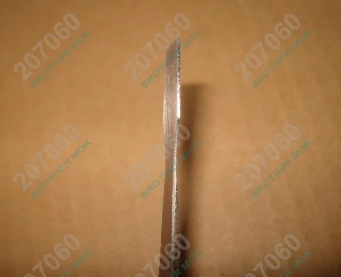 metal prying tool