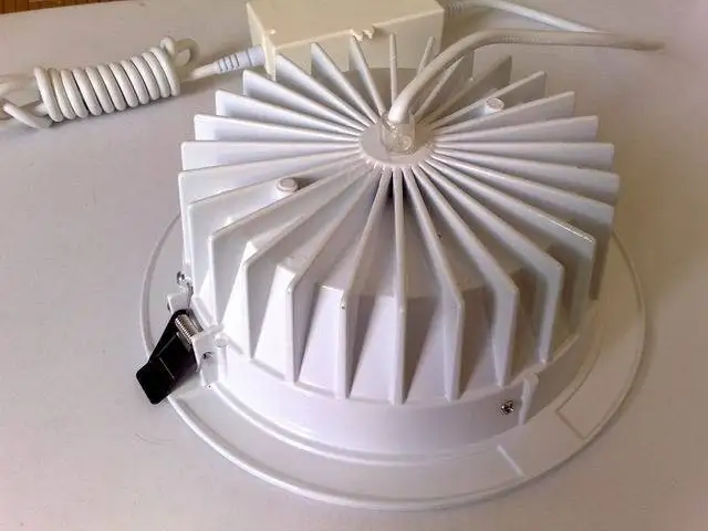 7 "30 Вт led вертикальной встраиваемый светильник с изолированной водитель AC100-240V заменить традиционный канистра свет 18 шт./лот продвижение
