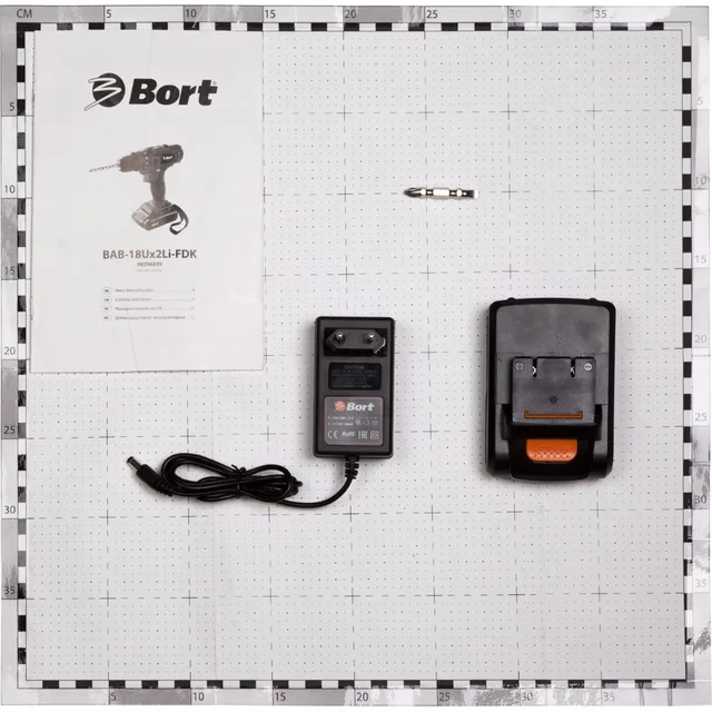 Дрель-шуруповерт аккумуляторная Bort BAB-18Ux2Li-FDK (напряжение 18 В, 2 скорости, 2 аккумулятора, Li-Ion батарея, сумка)
